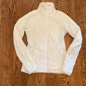 Lululemon size 6 white insulated jacket.